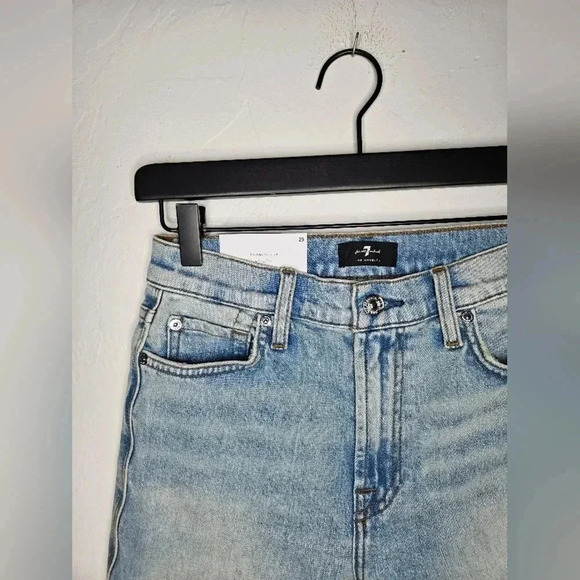 7 For All Mankind High Waist Cropped Straight Jean Size 25 NWT Light Blue - Picture 5 of 8